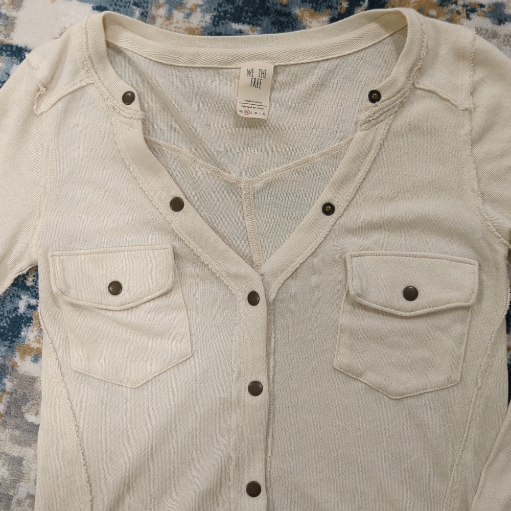 We The Free Cream Long Sleeve Snap Top Women's Size XS Lightweight Norm Neutral - Picture 5 of 13